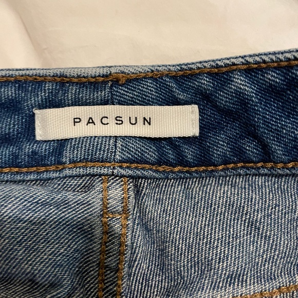 Shorts - Picture 2 of 3